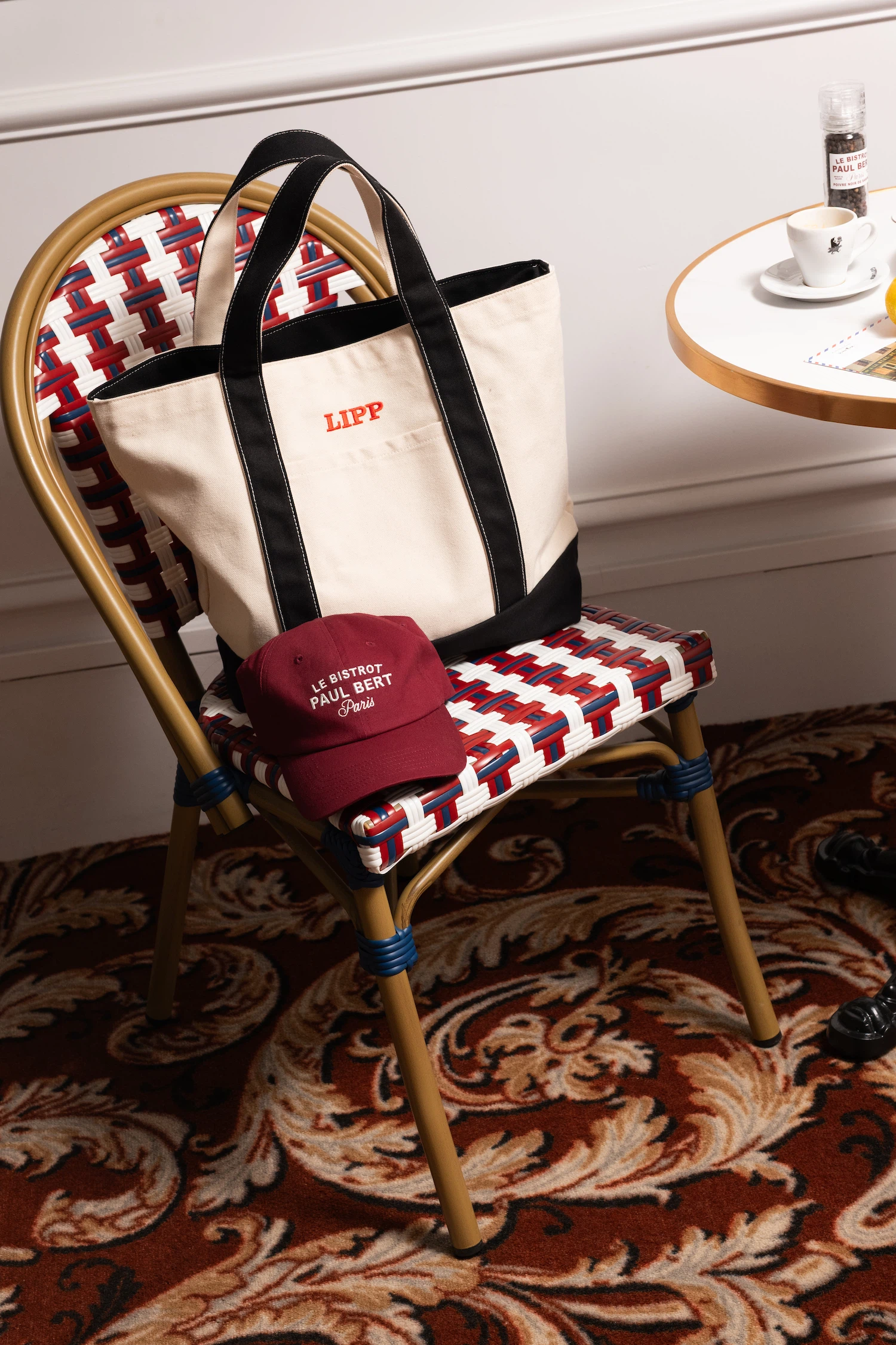 Tote bag Lipp sur chaise bistrot
